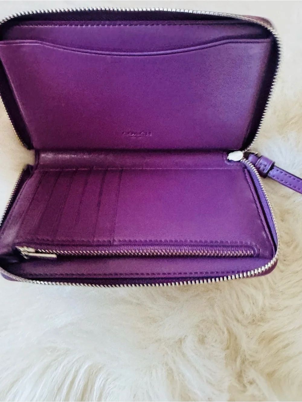 Coach Wallet Wristlet with Purple Trim NWOT - Picture 4 of 7